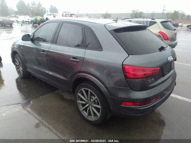 WA1BCCFS8JR024001 Audi Q3 Premium/sport Premium