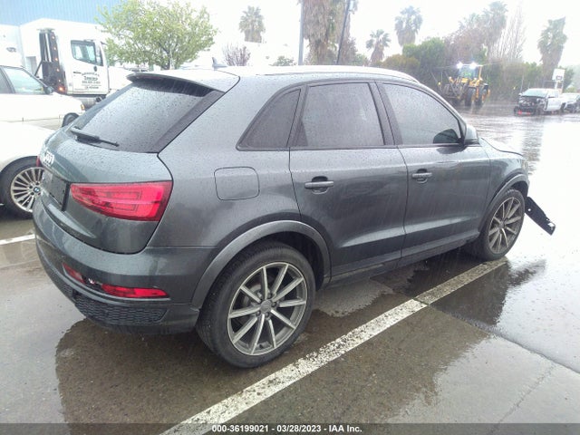 WA1BCCFS8JR024001 Audi Q3 Premium/sport Premium
