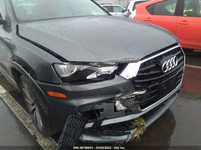 WA1BCCFS8JR024001 Audi Q3 Premium/sport Premium