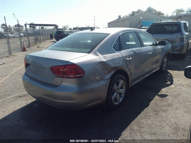 Volkswagen Passat Wolfsburg Ed 2014 1VWAT7A32EC055257 Image 5