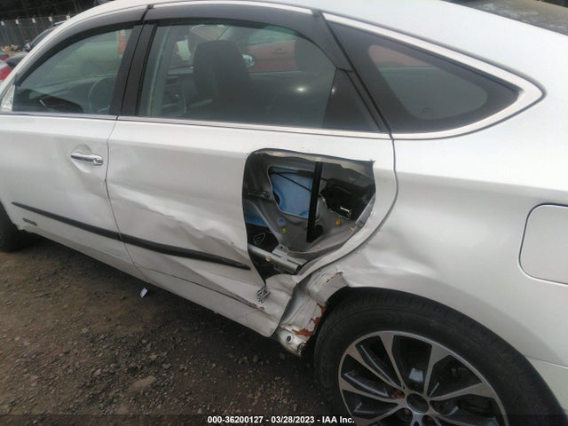 Toyota AVALON HYBRID 2018 4T1BD1EB7JU063132 Image 8