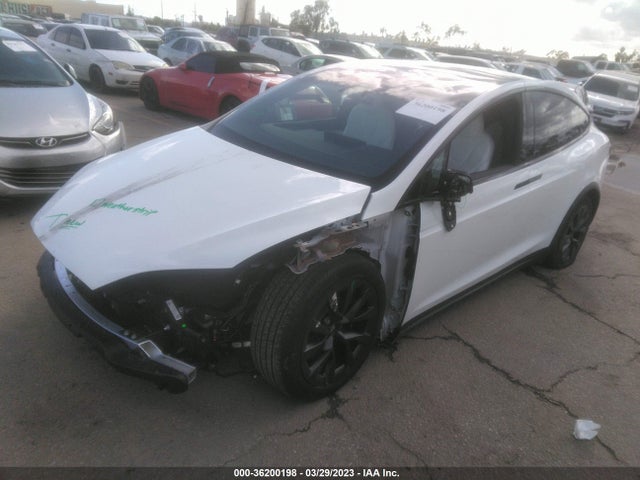 2022 Tesla Model X, VIN: 7SAXCBE60NF351551