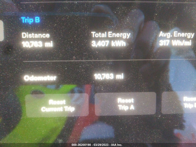 2022 Tesla Model X, VIN: 7SAXCBE60NF351551