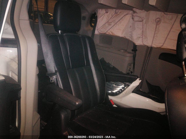 2C4RC1BG1ER444094 Chrysler Town & Country Touring