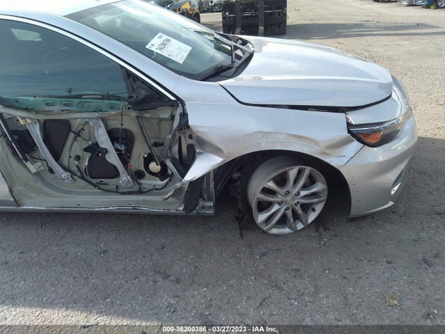 Chevrolet MALIBU LT 2018 1G1ZD5ST7JF175398 Image 4