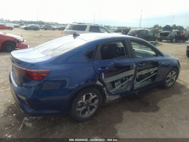 3KPF24AD1ME338484 KIA Forte Lxs