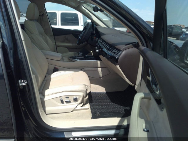 WA1VAAF77HD054178 Audi Q7 Prestige