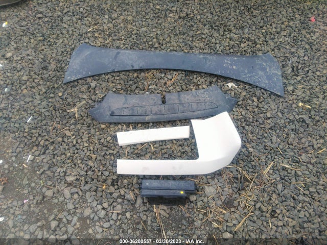 2021 Tesla Model X, VIN: 5YJXCDE2XMF323065