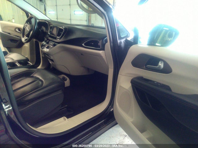 2C4RC1BGXKR596838 Chrysler Pacifica Touring L