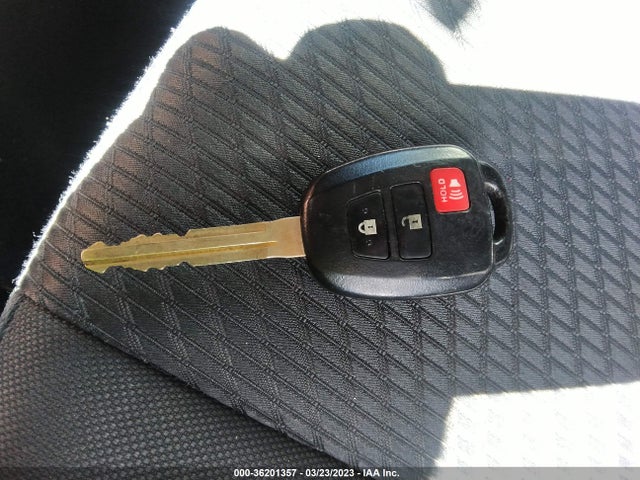 Toyota Highlander Le 2019 5TDBZRFH0KS981351 Image 3