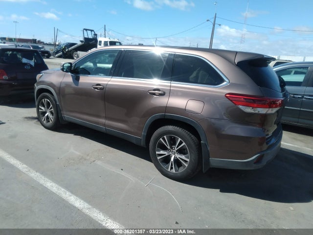 Toyota Highlander Le 2019 5TDBZRFH0KS981351 Image 4