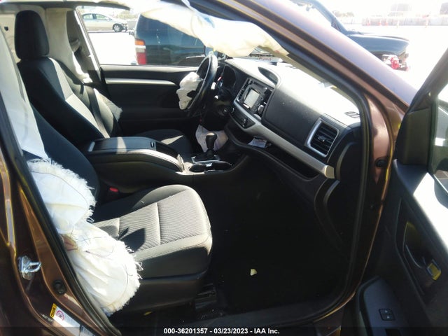 Toyota Highlander Le 2019 5TDBZRFH0KS981351 Image 6