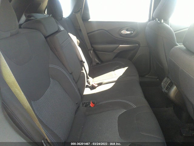 1C4PJMCX0KD219239 Jeep Cherokee Latitude