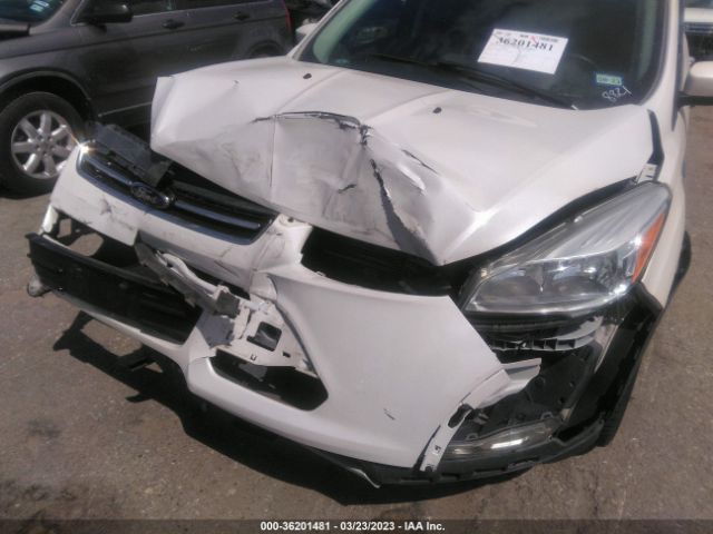 1FMCU0J96GUC78821 Ford Escape Titanium
