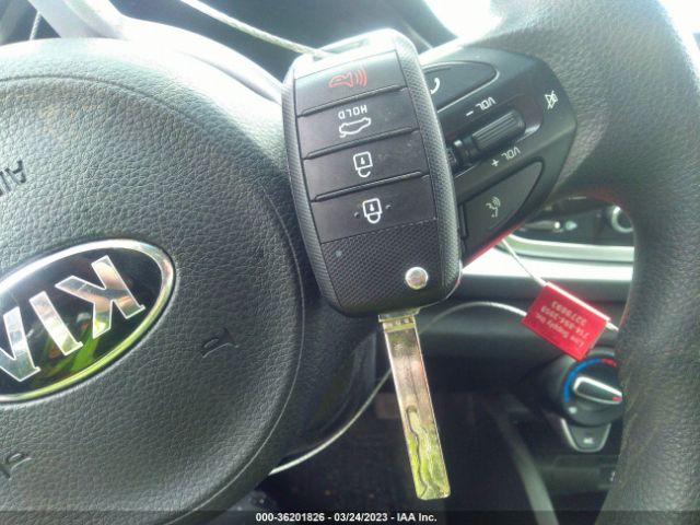 3KPA24AB5KE157202 KIA RIO S