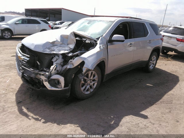Chevrolet Traverse Lt Cloth 2018 1GNEVGKW1JJ100886 Image 2