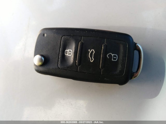 1VWAS7A35FC111339 Volkswagen Passat 1.8t Limited Edition