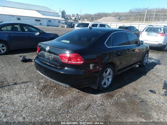 1VWAS7A35FC111339 Volkswagen Passat 1.8t Limited Edition