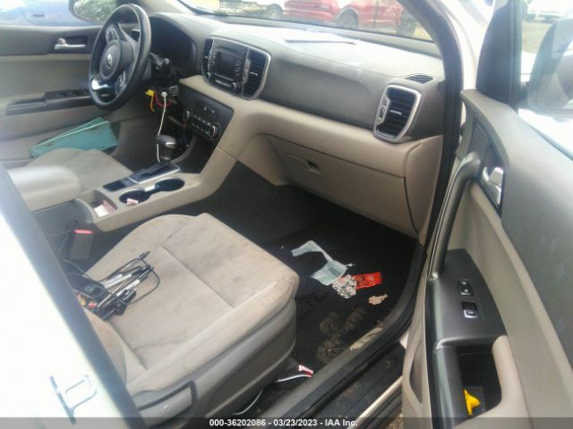 KNDPMCAC3H7088722 KIA Sportage Lx