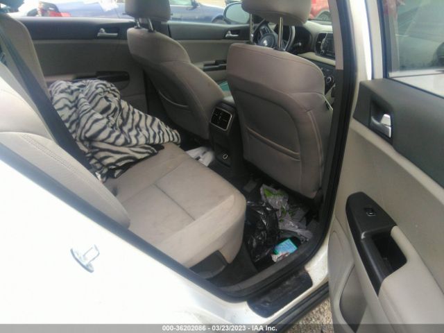 KNDPMCAC3H7088722 KIA Sportage Lx