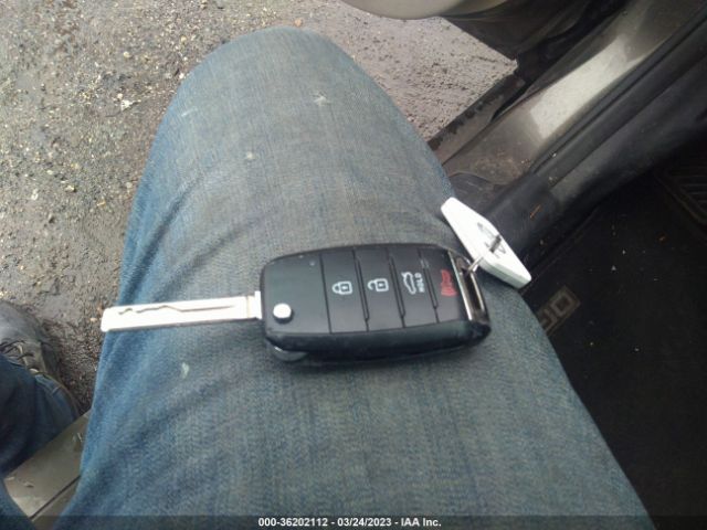 5XXGM4A71FG391690 KIA Optima Lx