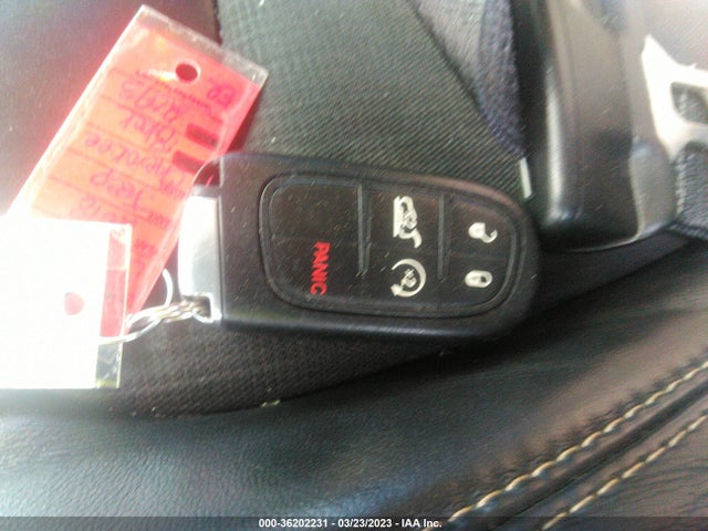 1C4PJLLB1JD552093 Jeep Cherokee Latitude Plus
