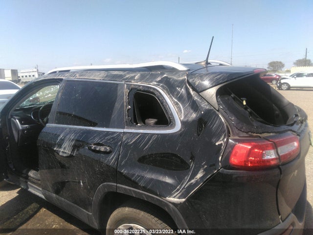 1C4PJLLB1JD552093 Jeep Cherokee Latitude Plus