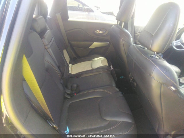 1C4PJLLB1JD552093 Jeep Cherokee Latitude Plus