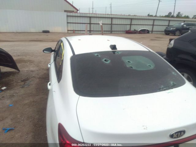 3KPF24AD3LE178977 KIA Forte Lxs