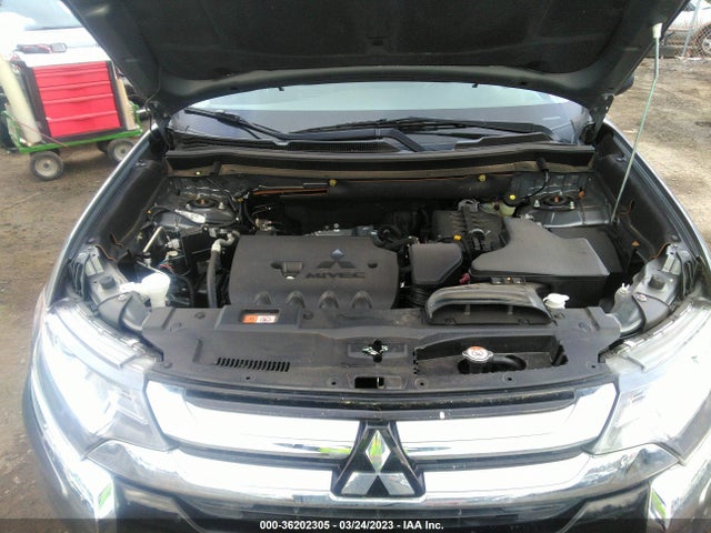 JA4AD2A34JJ004992 Mitsubishi Outlander Es