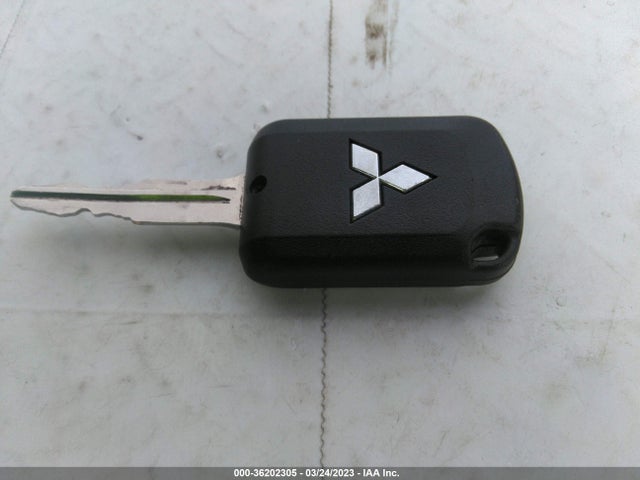 JA4AD2A34JJ004992 Mitsubishi Outlander Es