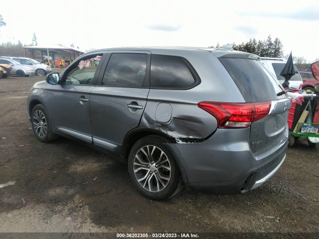 JA4AD2A34JJ004992 Mitsubishi Outlander Es