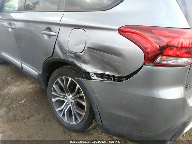 JA4AD2A34JJ004992 Mitsubishi Outlander Es