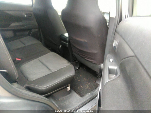 JA4AD2A34JJ004992 Mitsubishi Outlander Es