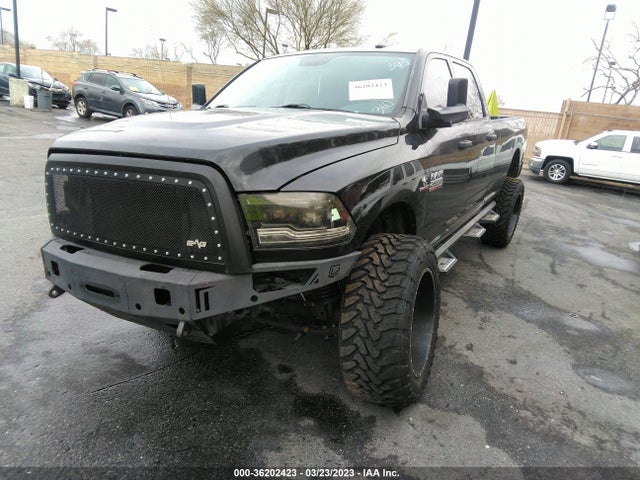 RAM 2500 Tradesman 2017 3C6UR4HLXHG536675 Image 2