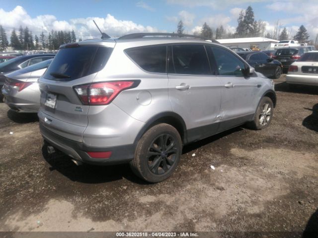 1FMCU9HD9JUB44942 Ford ESCAPE SEL