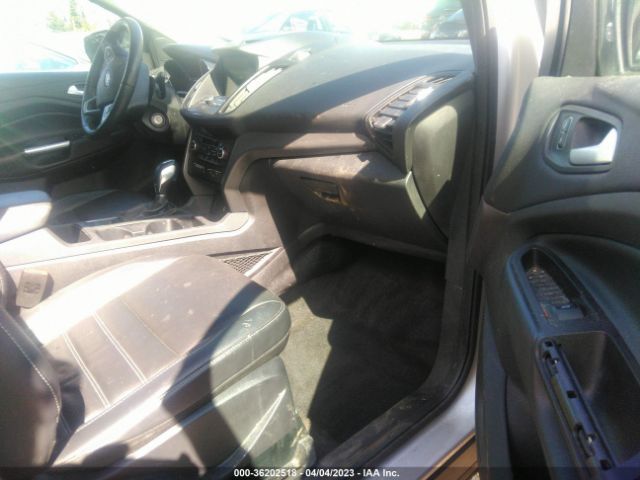 1FMCU9HD9JUB44942 Ford ESCAPE SEL