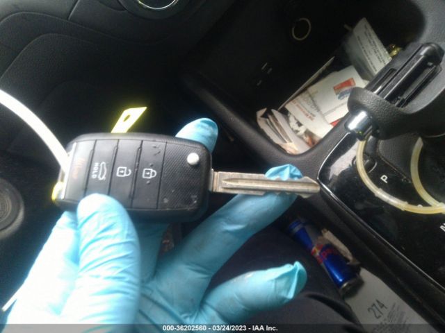3KPFK4A79HE099525 KIA FORTE LX