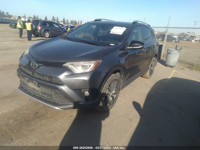 Toyota RAV4 SE 2016 JTMJFREV2GD191824 Image 2