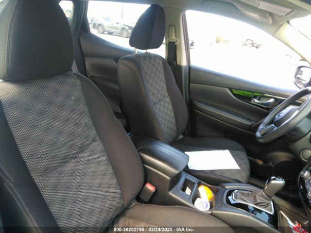 JN1BJ1CP8JW154011 Nissan Rogue Sport Sv