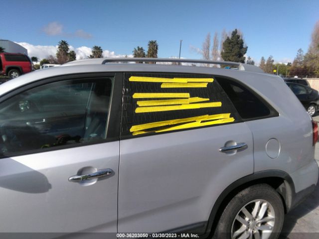5XYKTDA72EG425840 KIA SORENTO LX