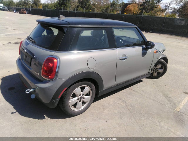 WMWXP5C52J3C65114 Mini Hardtop 2 Door Cooper/oxford Edition