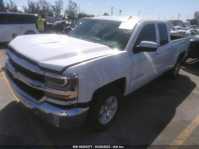 Chevrolet Silverado 1500 Lt 2018 1GCRCREC0JZ346892 Image 2