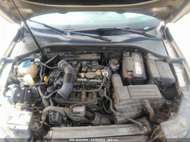 1VWAT7A30FC016507 Volkswagen Passat 1.8t Wolfsburg Ed