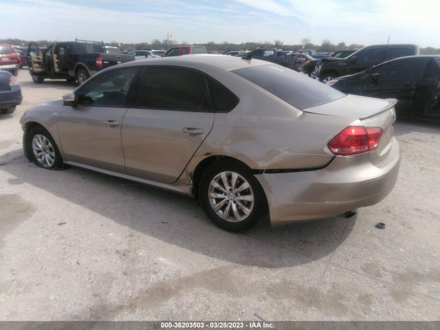 1VWAT7A30FC016507 Volkswagen Passat 1.8t Wolfsburg Ed