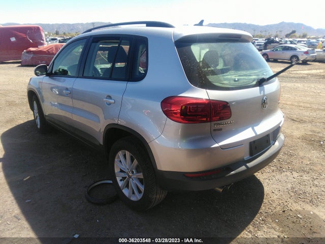 WVGAV7AX1HK046779 Volkswagen TIGUAN