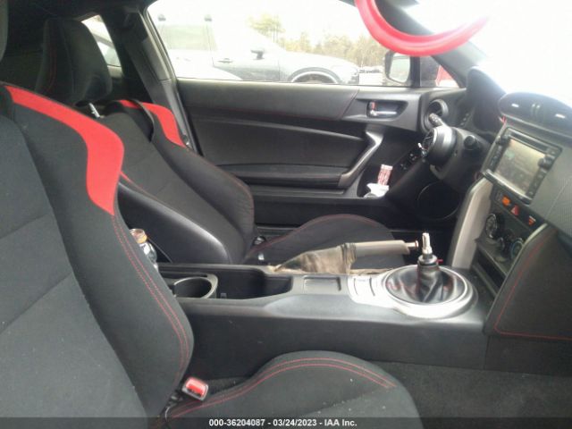 JF1ZNAA1XF9702035 Scion FR-S