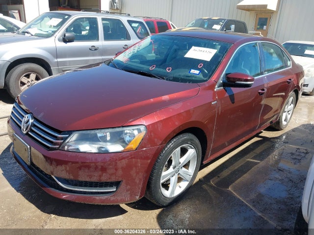 Volkswagen Passat Wolfsburg Ed 2014 1VWAT7A33EC057440 Image 2