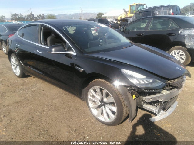 2018 Tesla 3, VIN: 5YJ3E1EA9JF028470