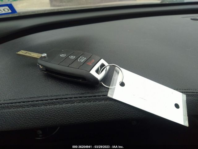 5XYPG4A33LG637666 KIA SORENTO LX